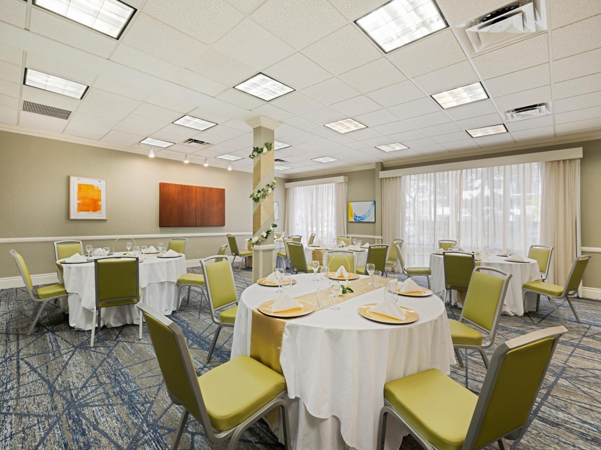 Holiday Inn Express Hotel & Suites Ft. Lauderdale-Plantation By Ihg Exterior photo