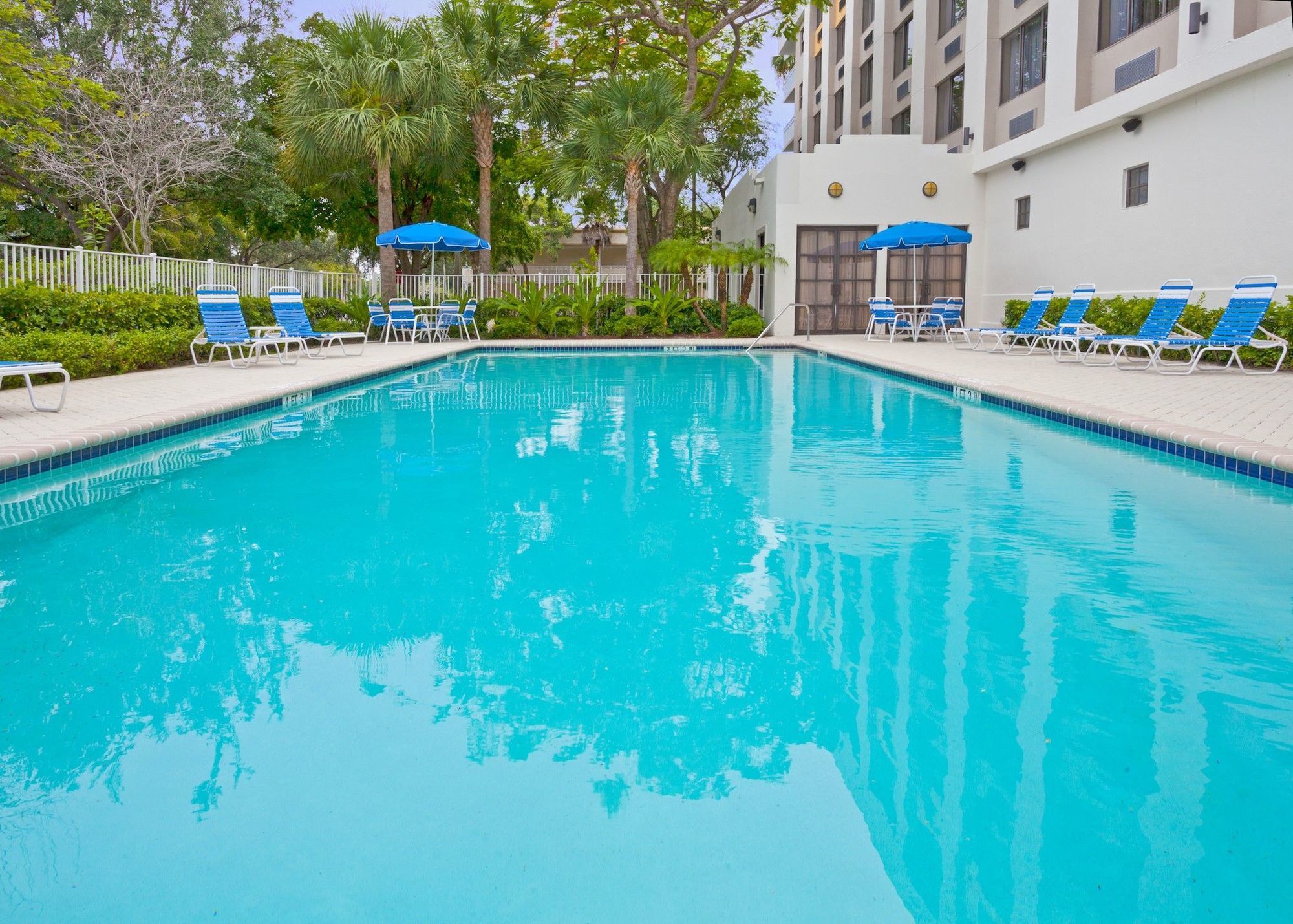 Holiday Inn Express Hotel & Suites Ft. Lauderdale-Plantation By Ihg Facilities photo