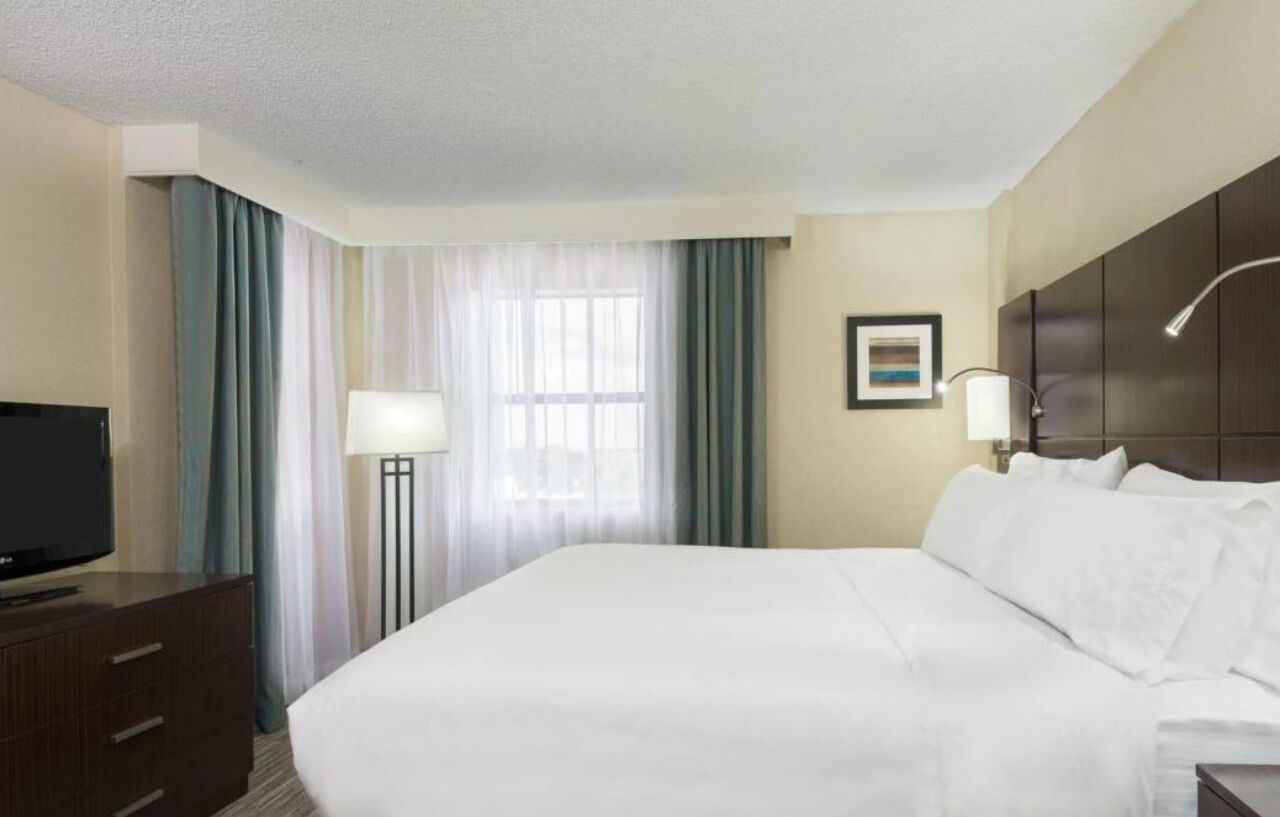 Holiday Inn Express Hotel & Suites Ft. Lauderdale-Plantation By Ihg Exterior photo